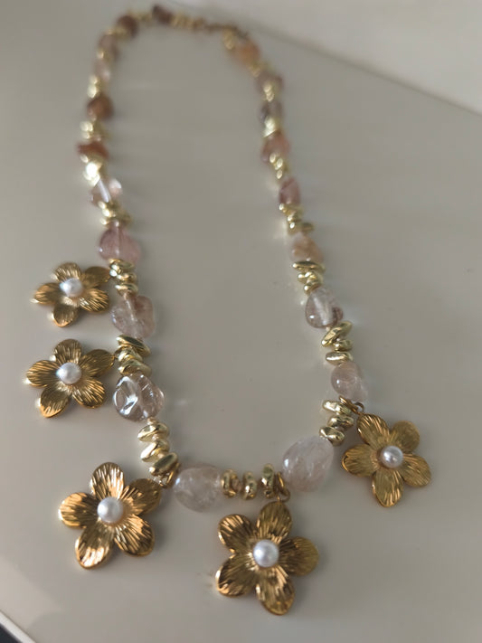 Collier breloque fleurs